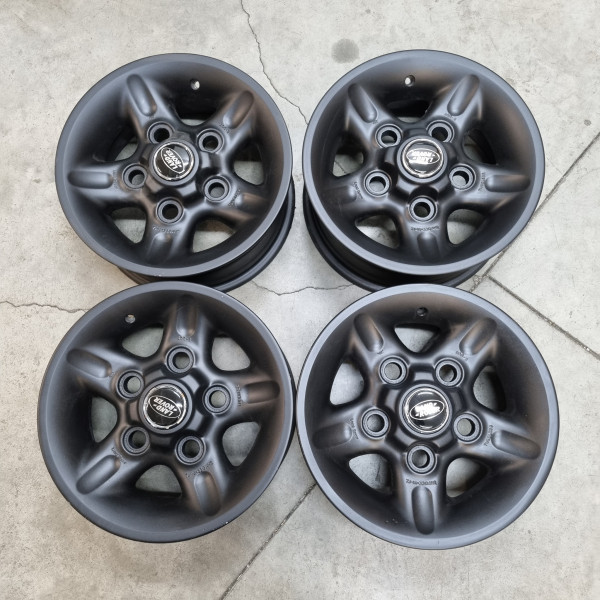 5x165.1 R16 7.0J ET33 111