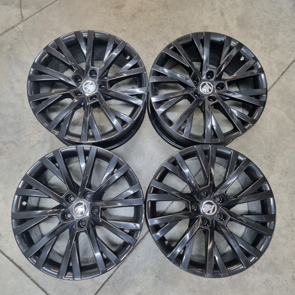 5x112 R18 8.0J ET44 57.1