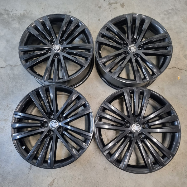 5x112 R19 8.0J ET44 57.1