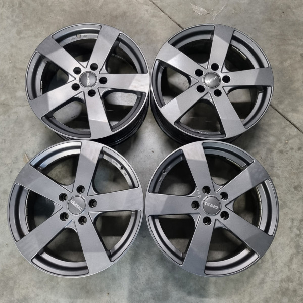 5x112 R17 7.0J ET38 70.1