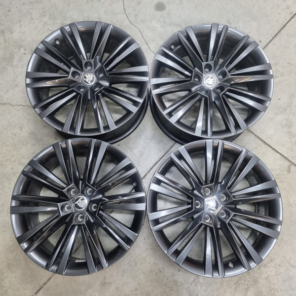 5x112 R19 8.0J ET44 57.1