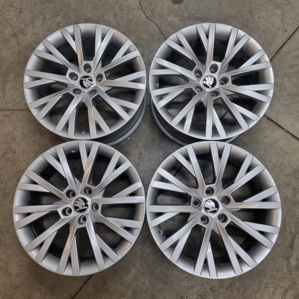 5x112 R18 8.0J ET44 57.1 Hliníkový disk Antares 18" Superb III