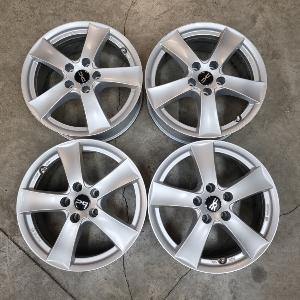 5x114.3 R17 7.0J ET48.5 67