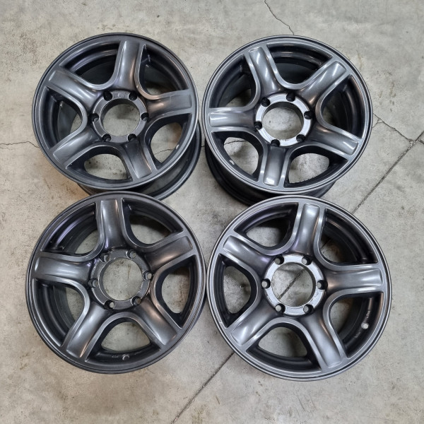 6x139.7 R16 8.0J ET? 110 Toyota