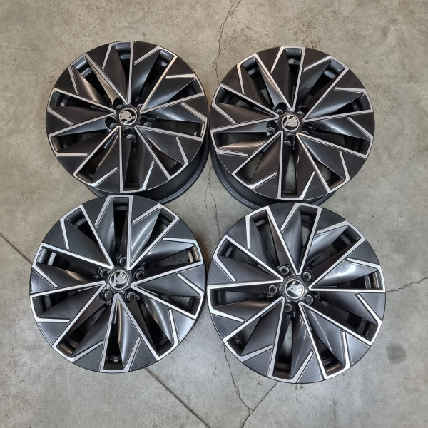 5x112 R18 8.0J ET44 57.1