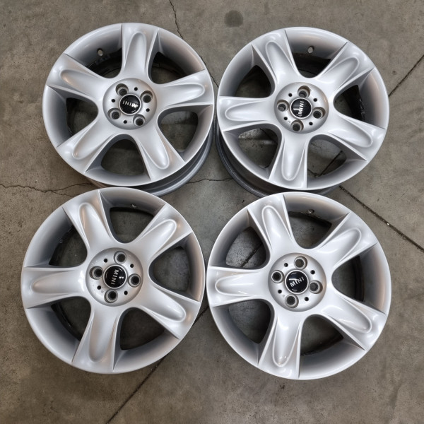 4x100 R17 7.0J ET48 56