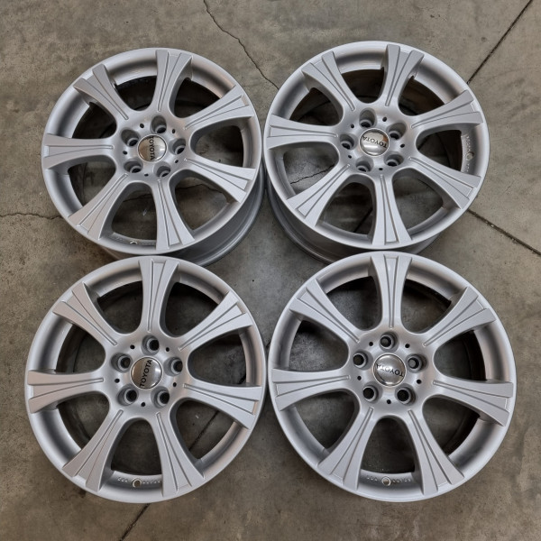 5x114.3 R17 7.0J ET39 60