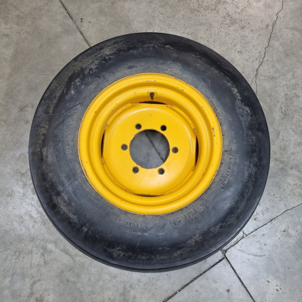 6x205 R18 ET? 11.0J 160 12.5/80-18 FIRESTONE