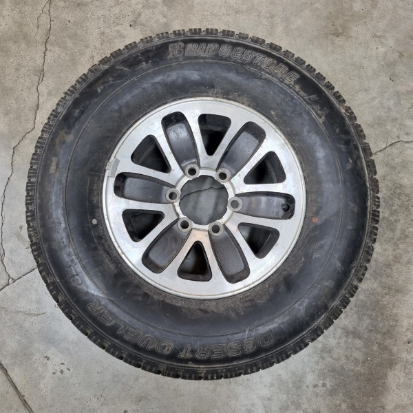 6x139.7 R15 7.0J ET10 116 265/70R15 BRIDGESTONE
