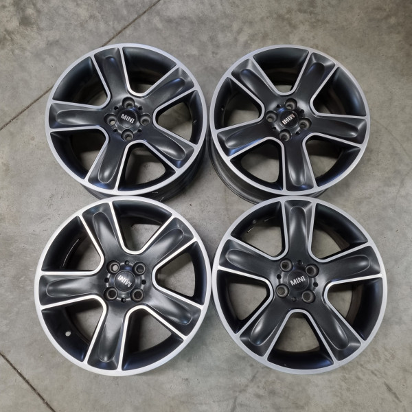 4x100 R17 7.0J ET48 56.1