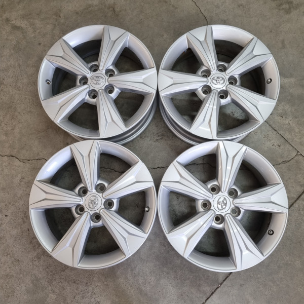 5x114.3 R17 6.5J ET45 60.1