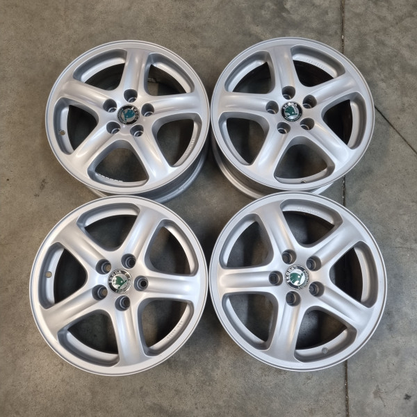 5x100 R15 6.0J ET38 57.1