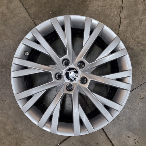 5x112 R18 8.0J ET44 57.1