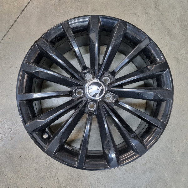 5x112 R19 8.0J ET44 57.1