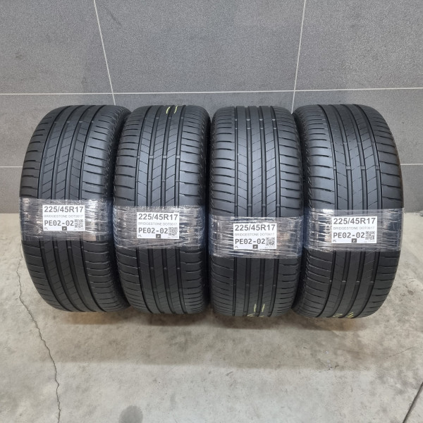 225/45R17 BRIDGESTONE DOT0617