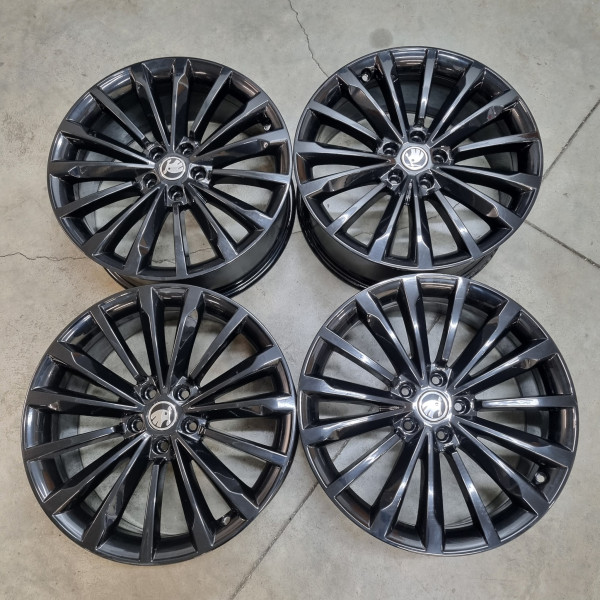 5x112 R19 8.0J ET44 57.1