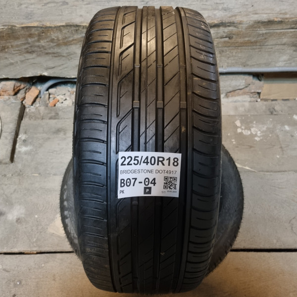 225/40R18 BRIDGESTONE DOT4917