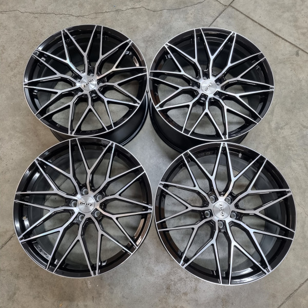 5x112 R20 10.0J ET40 70.10 Black/polished DOTZ Suzuka dark