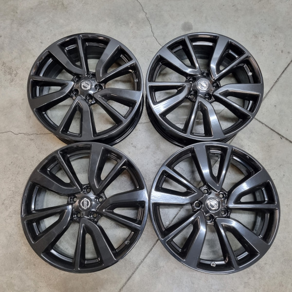 5x114.3 R19 7.0J ET40 66.1