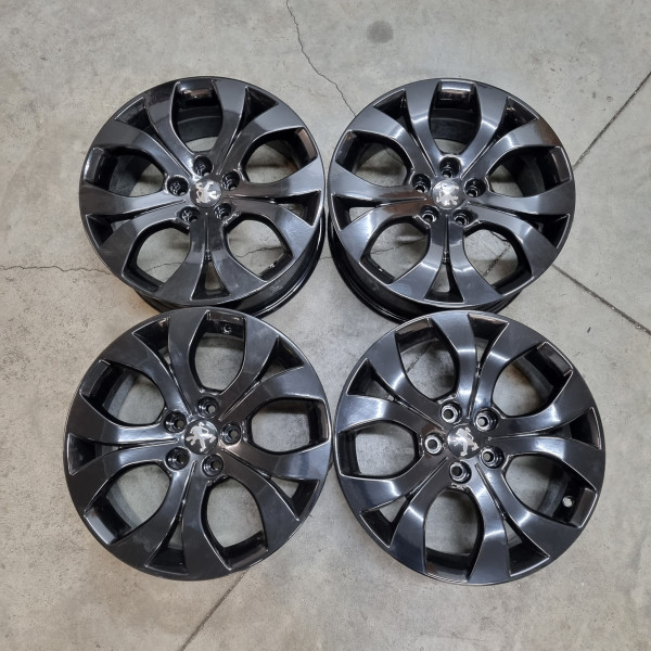 5x108 R17 7.0J ET32 65.1