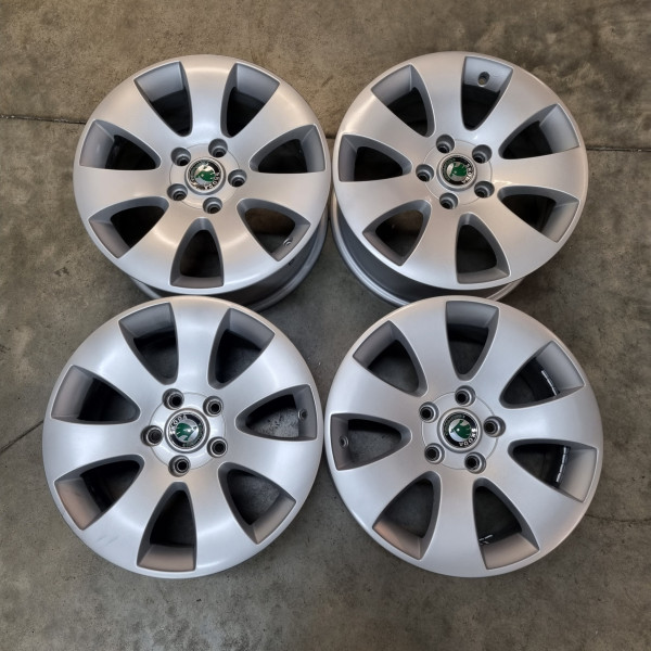 5x112 R16 7.0J ET45 57.1