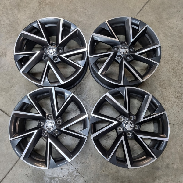 5x112 R18 8.0J ET44 57.1