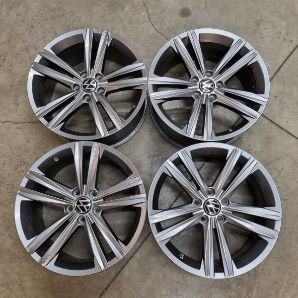 5x112 R18 8.0J ET40 57.1