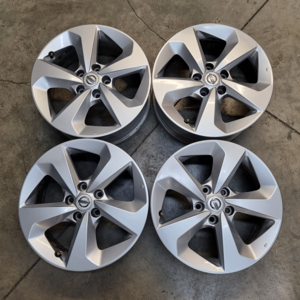 5x114.3 R17 7.0J ET40 66.1