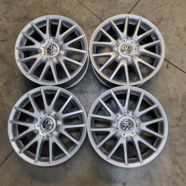 5x112 R17 7.0J ET54 57.1