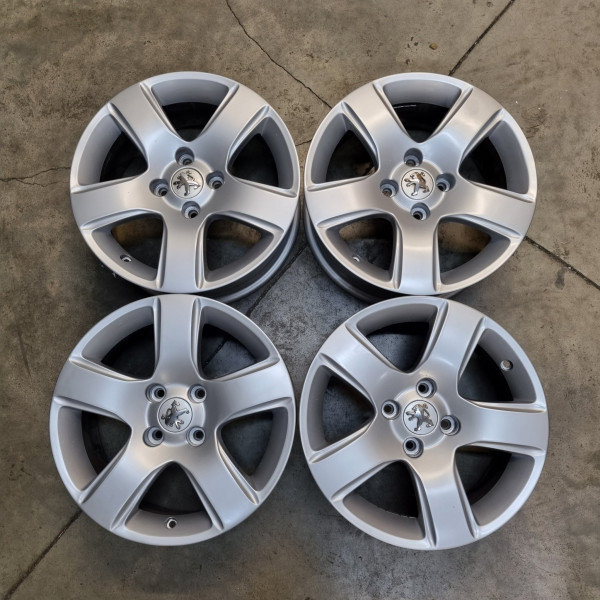 4x108 R16 7.0J ET32 65.1