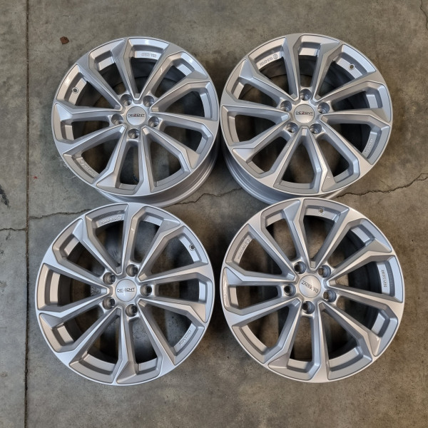 5x114.3 R17 7J ET48 67.1 Dezent KS Silver