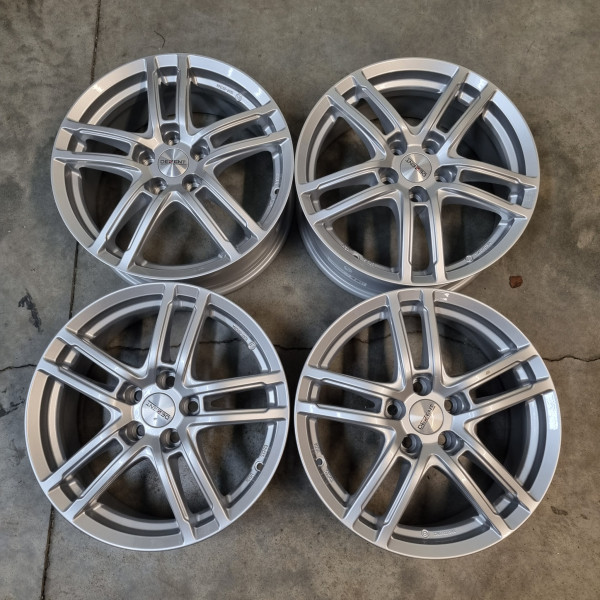 5x115 R16 6.5J ET41 70.3 DEZENT TZ Silver