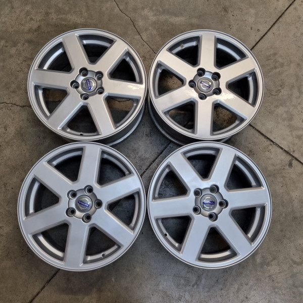 5x108 R17 7.0J ET49 67.1