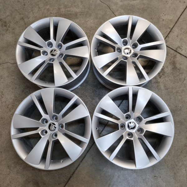 5x112 R18 8.0J ET44 57.1