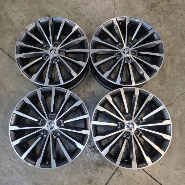 5x112 R19 8.0J ET44 57.1