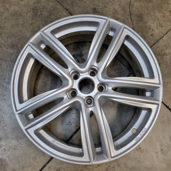 5x108 R19 7.0J ET38 65.1