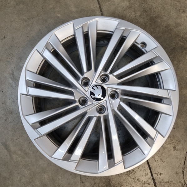 5x112 R19 8.0J ET44 57.1