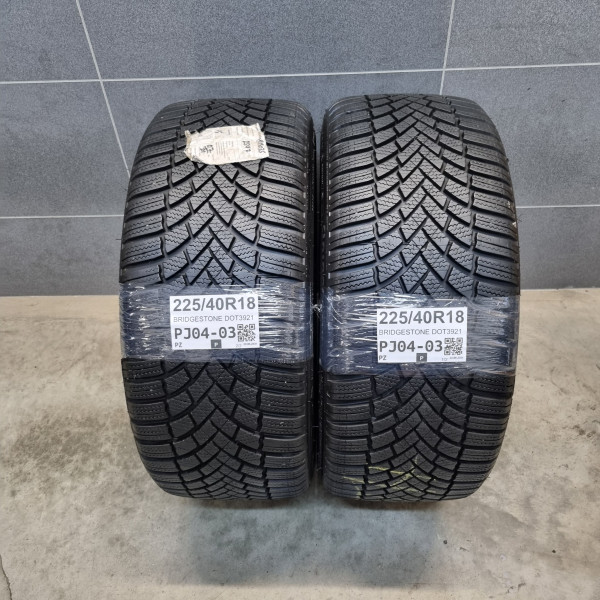 225/40R18 BRIDGESTONE DOT3921