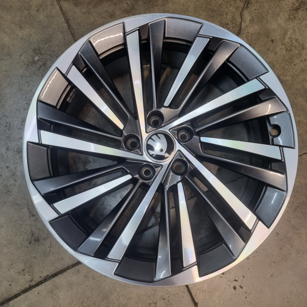 5x112 R19 8.0J ET44 57.1