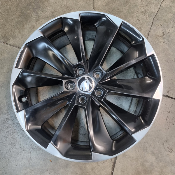 5x112 R19 8.0J ET44 57.1