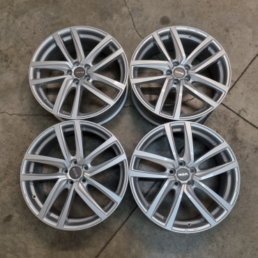 5x100 R18 7.5J ET50 57.1 MAK DRESDEN Silver