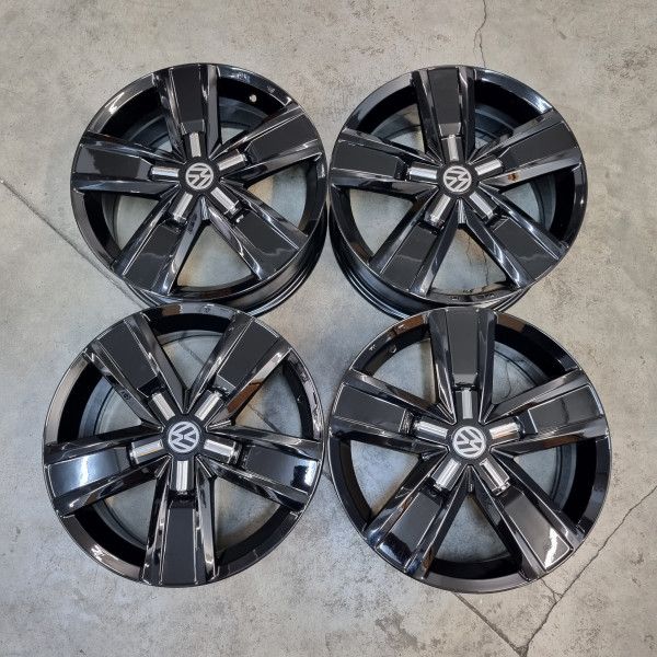5x120 R17 7.0J ET50 65.1 Carbonado Tank BG/ST