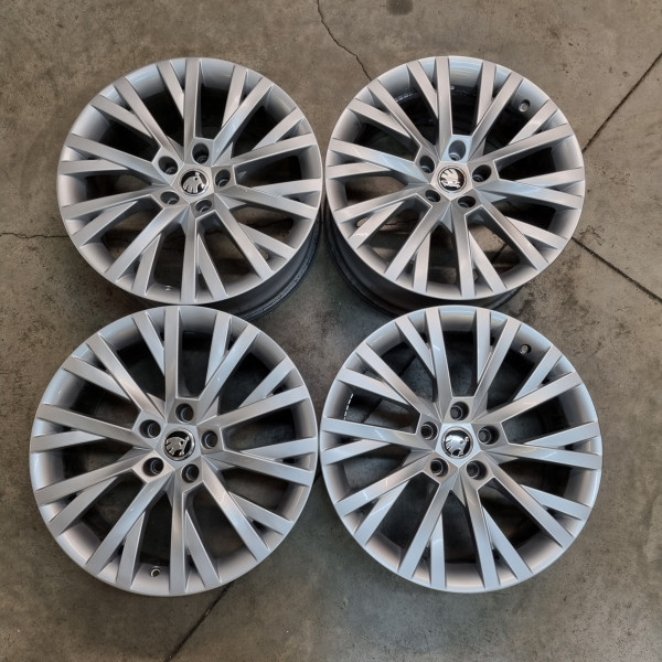 5x112 R18 8.0J ET44 57.1