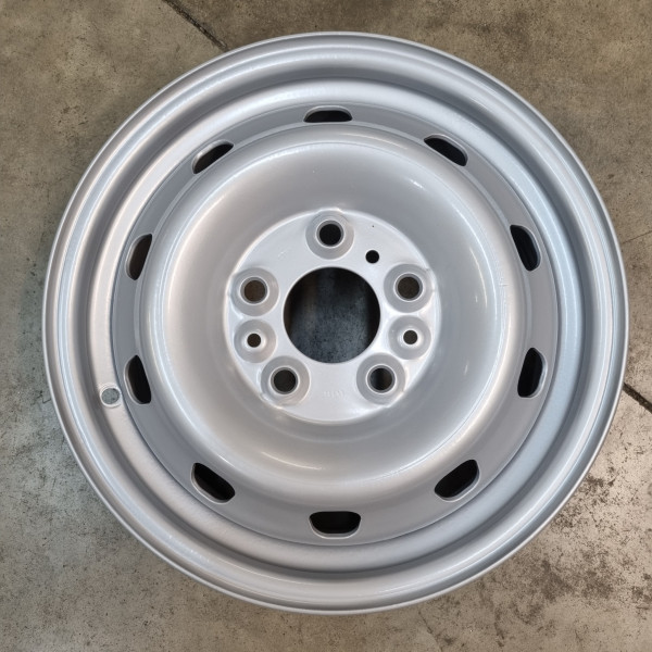 5x118 R15 6.0J ET68 71.1