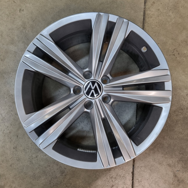5x112 R19 8.5J ET28 66.6