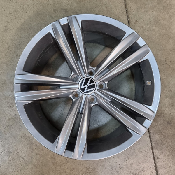5x112 R19 8.5J ET38 57.1