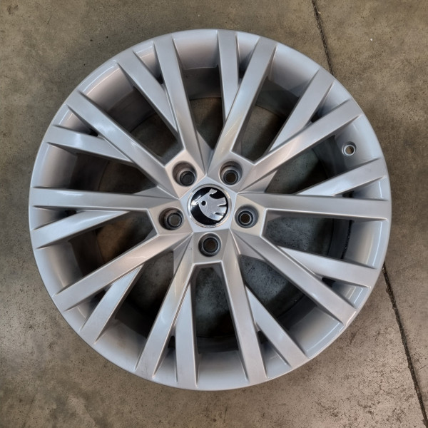 5x112 R18 8.0J ET44 57.1