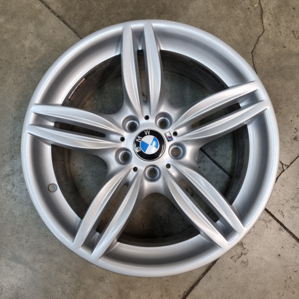 5x120 R19 8.5J ET33 72.6