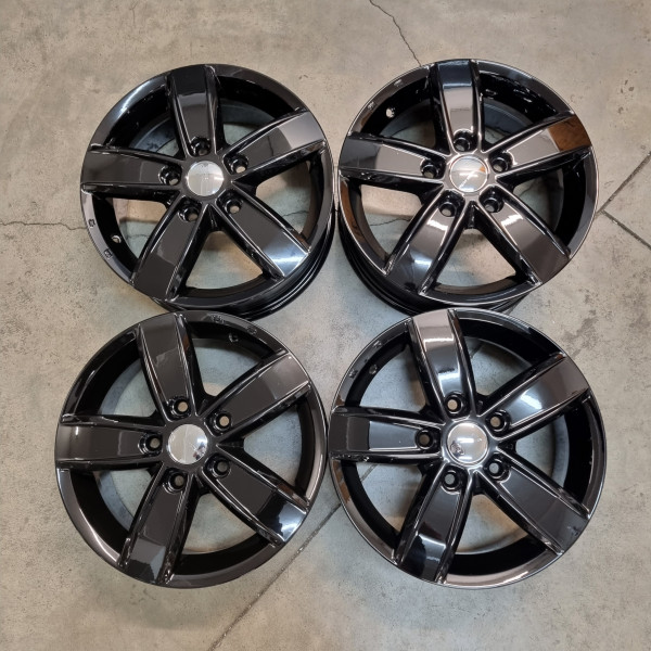 5x118 R15 6.0J ET65 71.1 BG Carbonado ENDURANCE