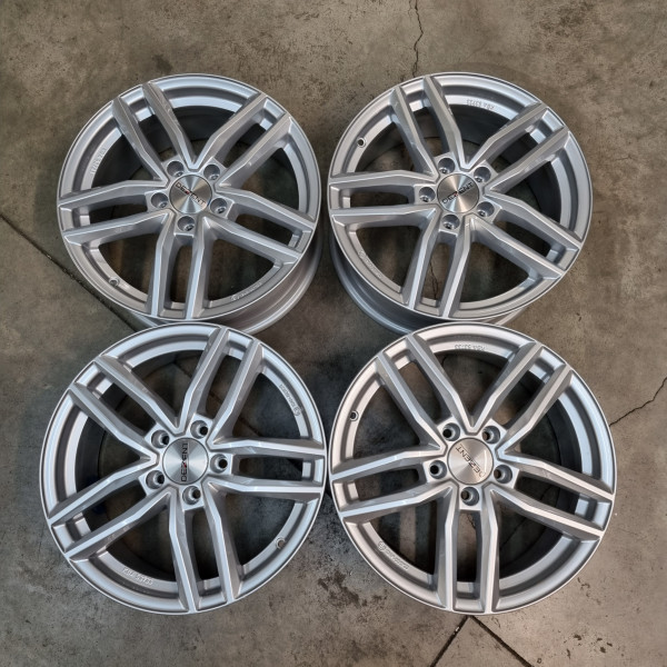 5x112 R17 7.5J ET36 66.6 DEZENT TR Silver